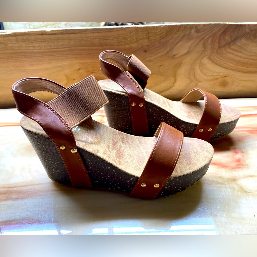 Refresh Platform Wedge Slip On Sandals